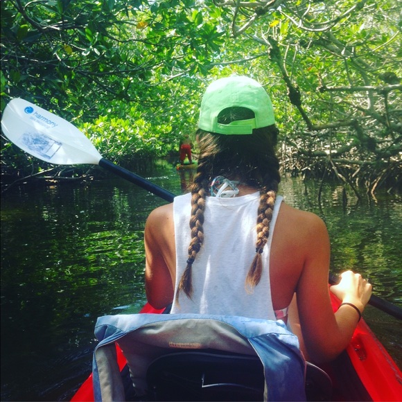 Meet your Posher, Madison - Picture 4 of 4